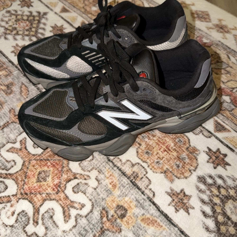 New Balance Men's Black and Gray 9060 Sneakers